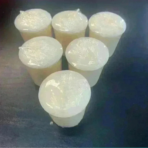 YANKKE CANDLE VOTIVES Lot of 6, off white, 1.75oz, plain, never burned. - Picture 1 of 3
